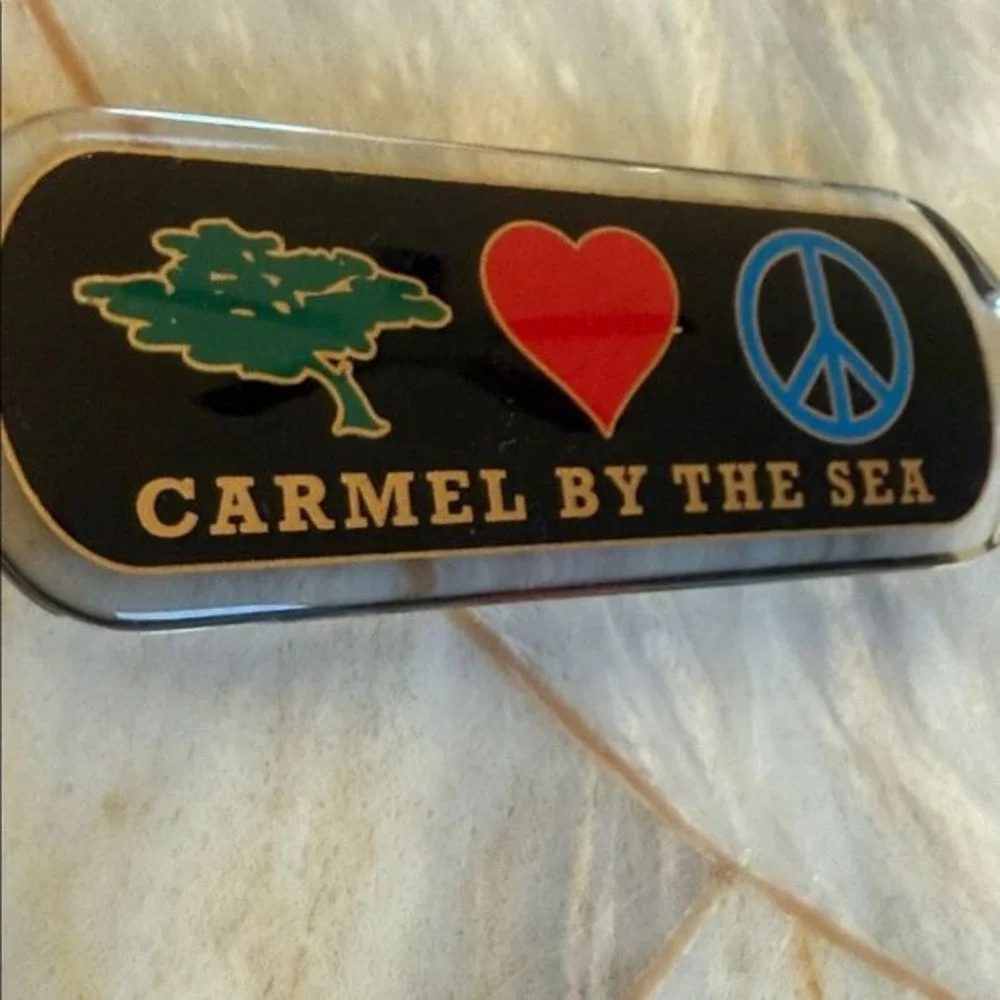 SNC Monterey Carmel By The‎ Sea California Peace Heart Cypress Keychain NWT